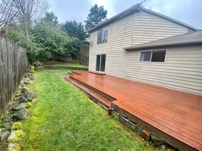 Building Photo - Time to Spring on this Crown Hill Home!