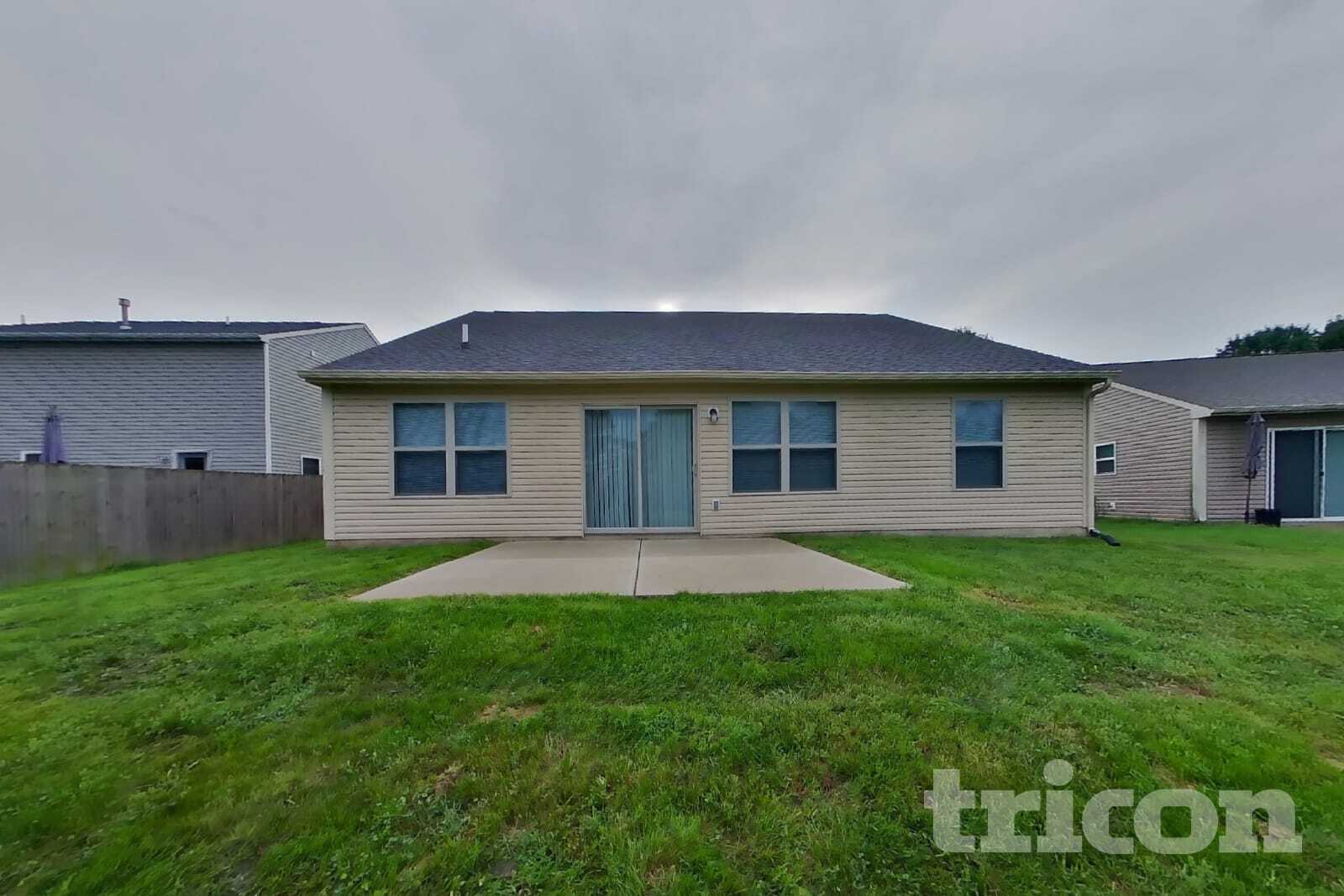 Building Photo - 11491 N Creekside Dr