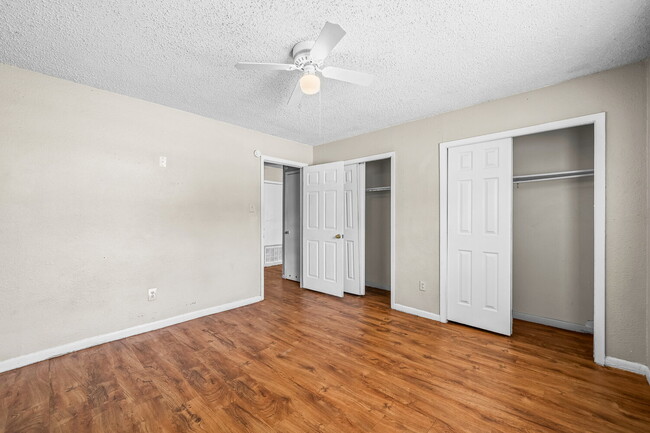 Building Photo - Cute 2 Bedroom Duplex, Minutes from TTU & ...