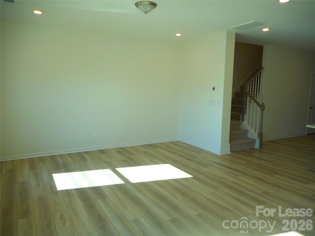 Building Photo - 2723 Yeager Dr NW