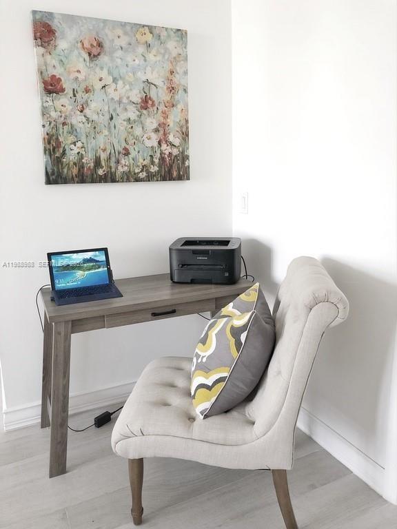 Building Photo - 400 Leslie Dr