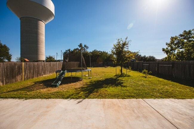 Building Photo - 11700 Harpster Bend