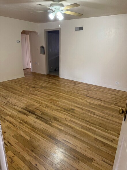 Building Photo - 210 2nd St