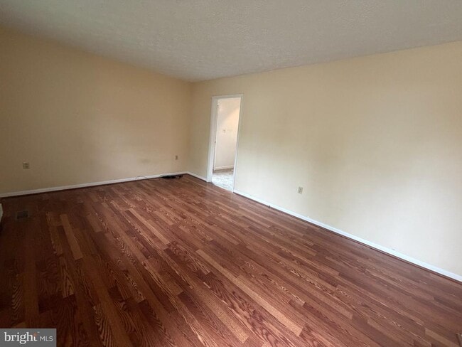 Building Photo - 23 Montague Cir