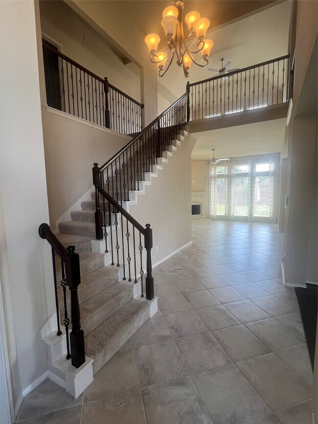 Building Photo - 2911 Meadows Pond Ln