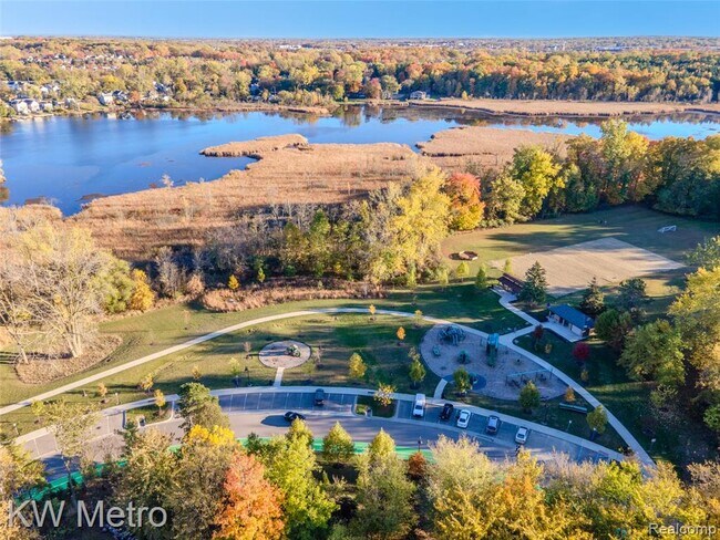 Building Photo - 2416 Shawood Dr