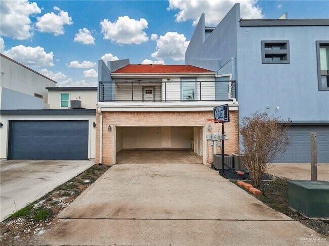 Building Photo - 28 Quail Ave