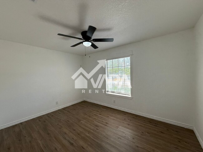 Building Photo - 6115 Frio Valley Dr