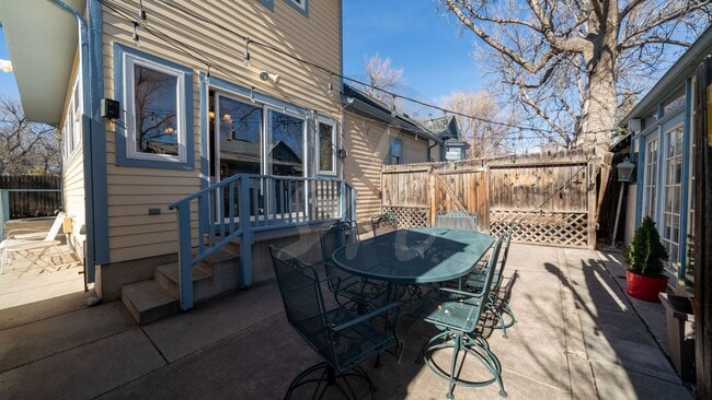 Building Photo - 1111 W Pikes Peak Ave