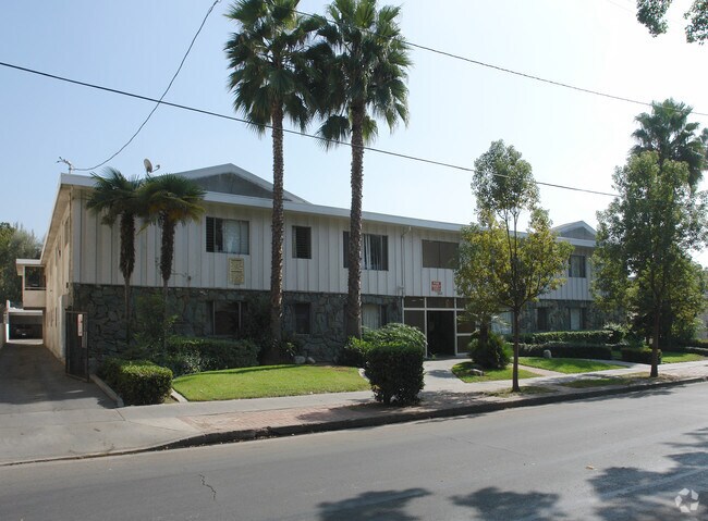 Building Photo - 1311 N Ross St
