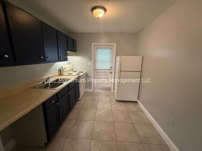 Building Photo - Upgraded 2/1 in Tampa- Move in Ready Enjoy ONE MONTH FREE!!