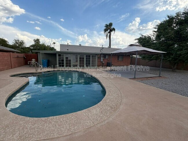 Building Photo - 2246 W Mulberry Dr