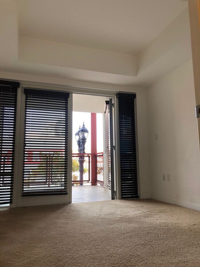 Building Photo - 875 G St