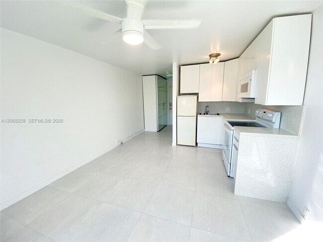 Building Photo - 6484 Indian Creek Dr