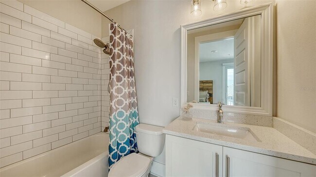 Building Photo - 512 Laurel Pk Dr