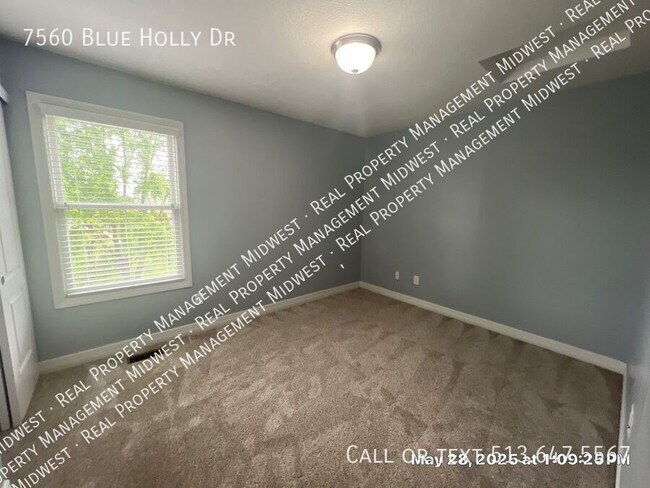 Building Photo - 7560 Blue Holly Dr