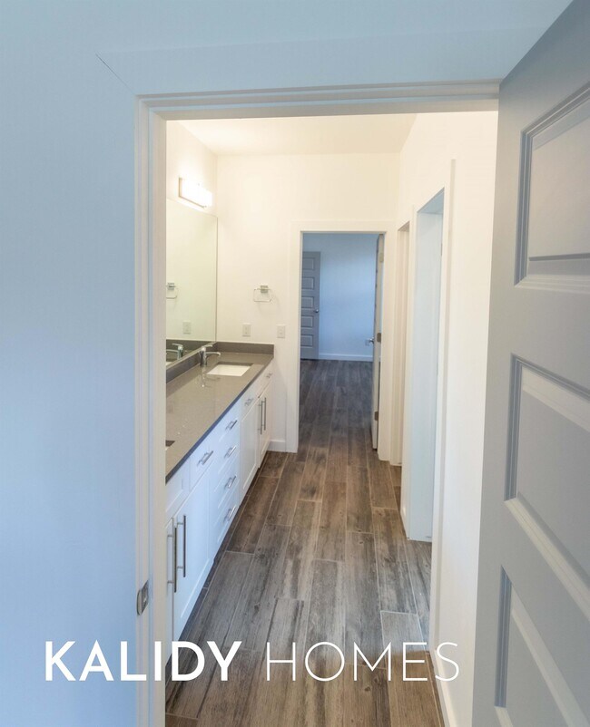 Building Photo - 1679 Kalidy Dr