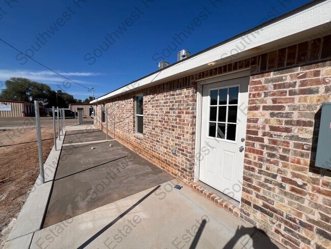 Building Photo - 2109 Bobwhite Ct