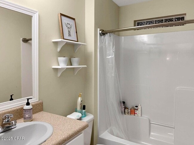 Building Photo - 6416 Wildwood Ct