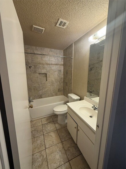 Building Photo - 5207 Sweetwind Ln