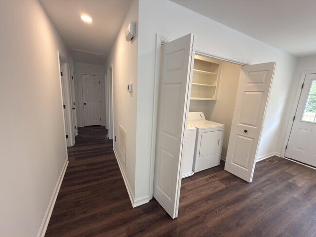 Building Photo - Move-In ready-Rosewood 3BR w/ Fenced Yard + Pet Friendly