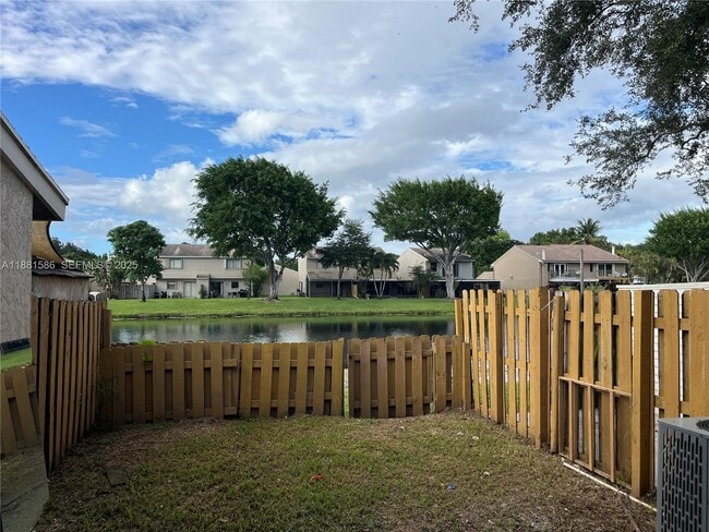 Building Photo - 5176 S University Dr