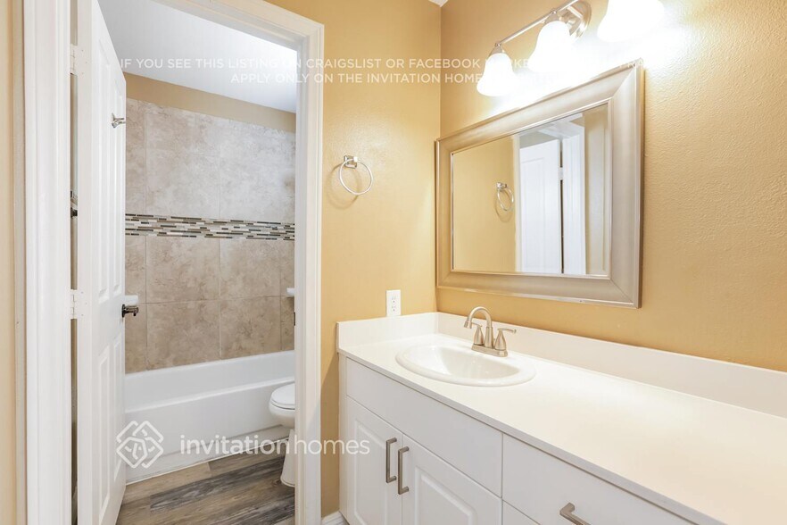 Building Photo - 2916 Sterling Silver St