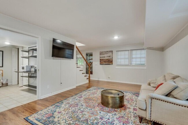 Building Photo - 2663 Rangewood Dr NE
