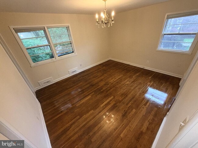 Building Photo - 9412 Holland Ct