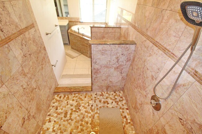 Building Photo - Kula - Furnished 3Bed/2Bath standalone home with Spectacular views