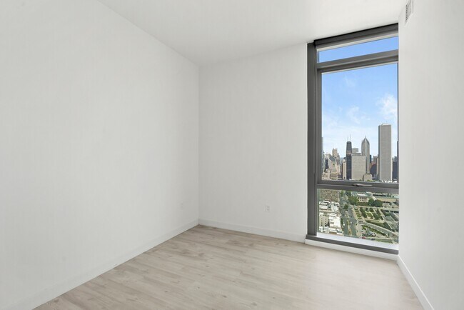 Building Photo - 816 S Michigan Ave
