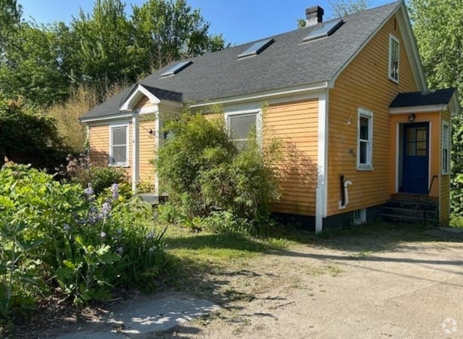Building Photo - 41 Harwood Ave