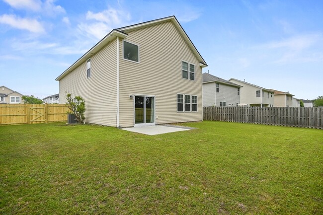 Building Photo - 363 Sanctuary Park Dr