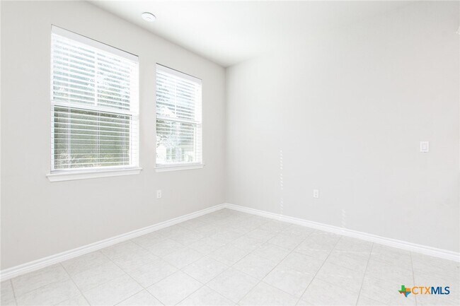 Building Photo - 121 Lafitte Dr