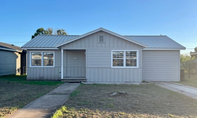 Building Photo - Cozy Contemporary Cottage – Charming 3-Bed...