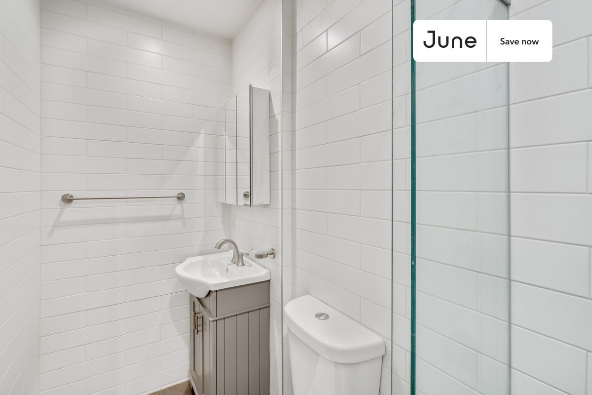 Building Photo - 1675 Lexington Ave