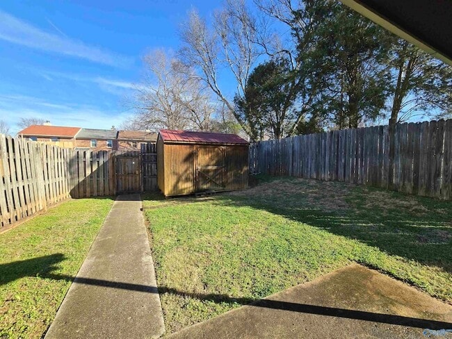 Building Photo - 11539 Jade Ln SE