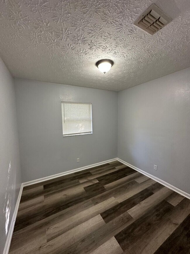 Building Photo - Fully Renovated 3/1.5 -Single Family! Avai...
