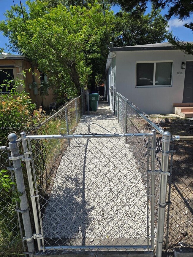 Building Photo - 1230 NW 70th St