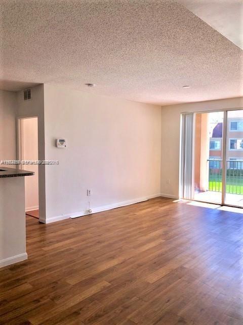 Building Photo - 8010 N Nob Hill Rd