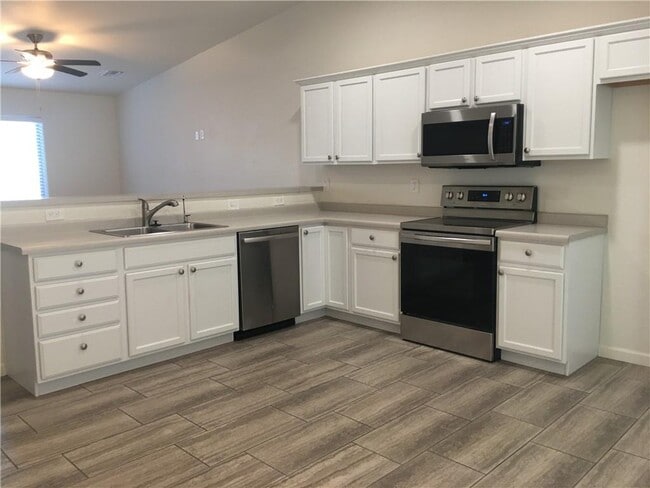 Building Photo - 5085 S Jacaranda Pl