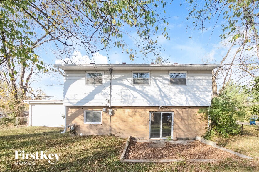 Building Photo - 3223 Vincz Dr