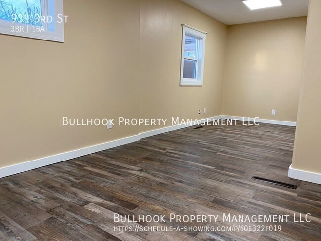 Building Photo - 931 3rd St