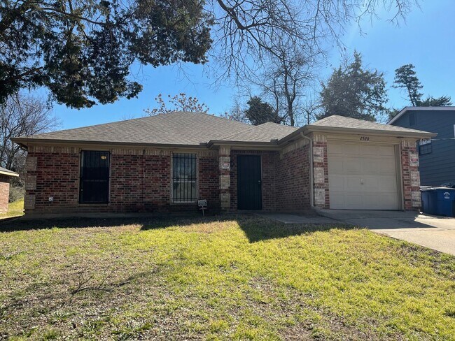 Building Photo - Dallas home over 1200 sqft!