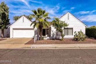 Building Photo - 3214 E Siesta Ln