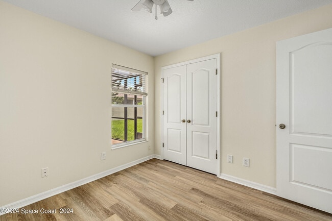 Building Photo - 1216 Foxridge Pl