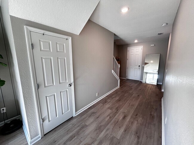 Building Photo - ? Immaculate 4 Bedroom, 3 Bath Home in Sto...