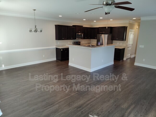 Building Photo - 841 Silver Leaf Dr