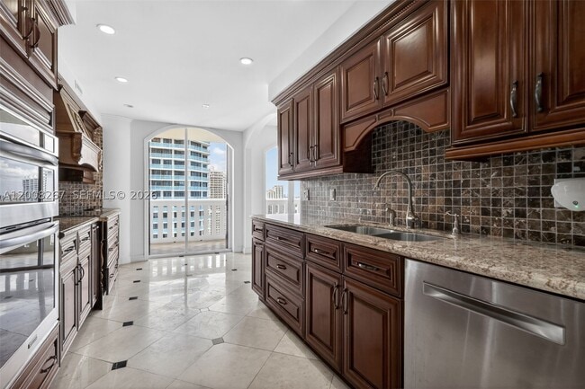 Building Photo - 3000 Island 2305 Is