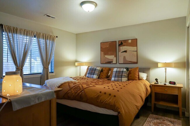 Building Photo - First Time on the Market